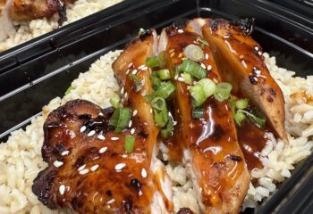 General Taos Chicken Thighs with Brown Rice
